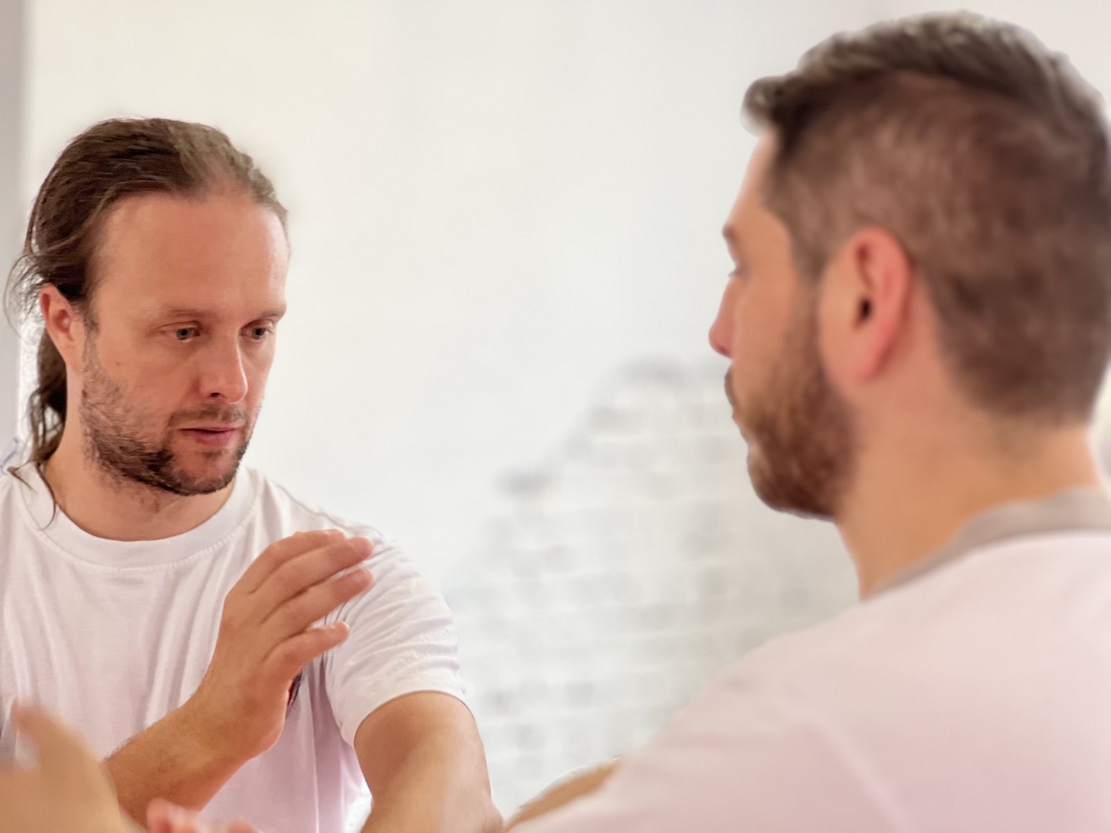 Here you are supposed to see sticky hands practice